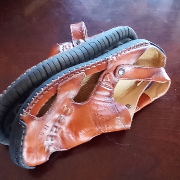 Leather hand tooled sandals from Mexico - Picture 4 of 6